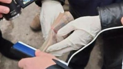 40 тисяч за підпис: на Херсонщині затримали посадовця-хабарника 40 тисяч за підпис: на Херсонщині затримали посадовця-хабарника