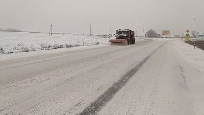 Важка дорожня техніка на вулицях Хмельниччини Важка дорожня техніка на вулицях Хмельниччини