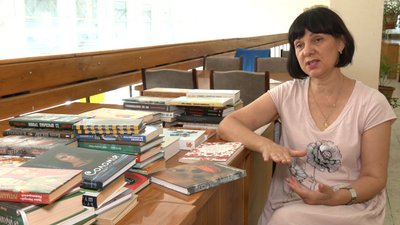 "Подаруй бібліотеці книгу українського автора": бібліотека поповнює фонди замість списаної російської літератури "Подаруй бібліотеці книгу українського автора": бібліотека поповнює фонди замість списаної російської літератури
