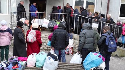У тернопільському "Карітасі" роздали продуктові набори на Святу вечерю