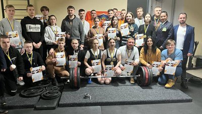 Визначили чемпіонів: у Житомирі пройшов відкритий чемпіонат області з класичного пауерліфтингу та жиму лежачи Визначили чемпіонів: у Житомирі пройшов відкритий чемпіонат області з класичного пауерліфтингу та жиму лежачи