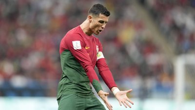 Португалія вимагає від ФІФА переписати перший гол матчу з Уругваєм на Роналду. Що сталося і чи забив він насправді