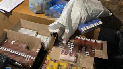 На Житомирщині викрили контрабандиста, який переправляв партії підакцизних цигарок з Білорусі На Житомирщині викрили контрабандиста, який переправляв партії підакцизних цигарок з Білорусі