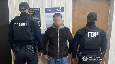 Торгував метадоном: у Прилуках затримали підозрюваного у збуті наркотиків