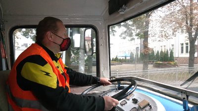 У Рівному найстаріший в країні тролейбус став привабою для туристів. Екскурсію замовили німці У Рівному найстаріший в країні тролейбус став привабою для туристів. Екскурсію замовили німці
