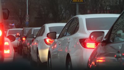У Львові через витік води на площі Св. Юра перекрили рух транспорту