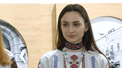 Як в Івано-Франківську діти вареники ліпили Як в Івано-Франківську діти вареники ліпили