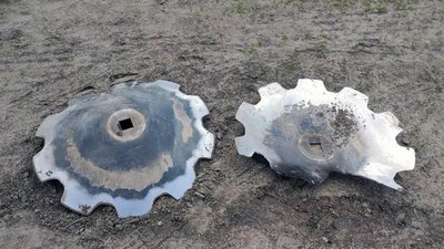 На півночі Житомирщини під час польових робіт вибухнув осколок російської ракети – люди не постраждали На півночі Житомирщини під час польових робіт вибухнув осколок російської ракети – люди не постраждали