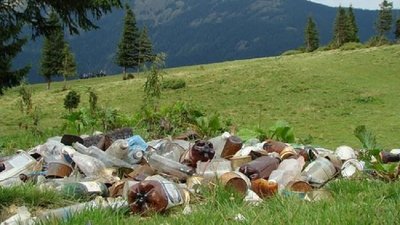 Карпати засмічують не лише туристи, а й місцеві жителі