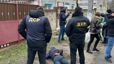В Одесі на хабарі затримали посадовця селищної адміністрації