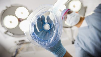 Ймовірно, синтетична марихуана: у Чернігові десятикласник потрапив до реанімації