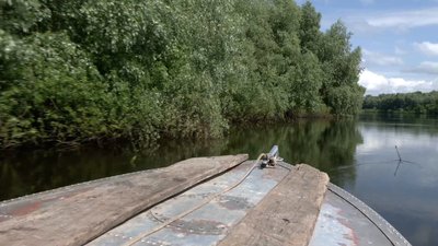 Як переправляються жителі Чернігівщини через Десну Як переправляються жителі Чернігівщини через Десну
