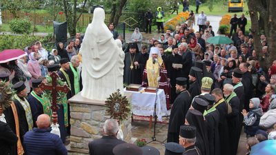 У Тернополі митрополит Епіфаній заклав капсулу в будівництво собору У Тернополі митрополит Епіфаній заклав капсулу в будівництво собору
