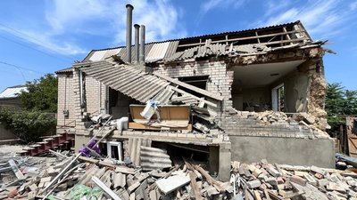 Пошкоджені об'єкт критичної інфраструктури, типографія і навчальний заклад: як минула доба на Херсонщині