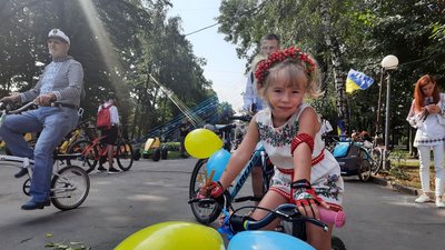 У Вінниці проходить велозаїзд у вишиванках У Вінниці проходить велозаїзд у вишиванках