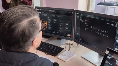 Новий комп'ютерний томограф вартістю один мільйон доларів випробовують в обласній лікарні у Житомирі Новий комп'ютерний томограф вартістю один мільйон доларів випробовують в обласній лікарні у Житомирі