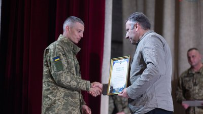 З нагоди професійного свята: у Черкасах до Дня прикордонника вручили нагороди З нагоди професійного свята: у Черкасах до Дня прикордонника вручили нагороди