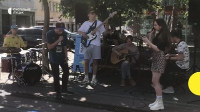 Ігор Діденчук з Kalush Orchestra разом з волонтерами збирав гроші на ЗСУ