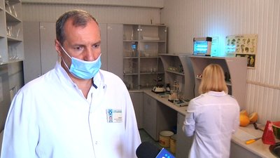 З липня у Житомирі лабораторія ринку заборонила продаж 1880 кілограмів кавунів та динь З липня у Житомирі лабораторія ринку заборонила продаж 1880 кілограмів кавунів та динь