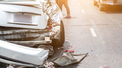 На Чернігівщині в ДТП загинув чоловік, трьох людей госпіталізували до лікарні