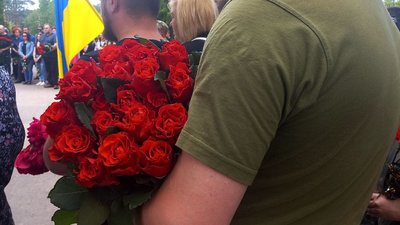У Сумах попрощалися з бійцем Денисом Чепіжним