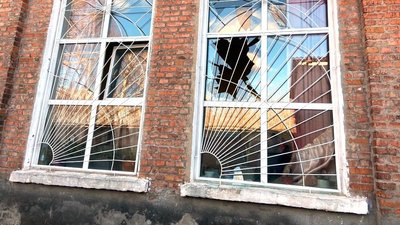 Пораненні люди, пошкоджені будинки, підприємство, авто та магазин — обстріл Сумщини 14 листопада