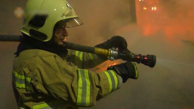 У Сумах на вулиці Івана Піддубного сталася масштабна пожежа