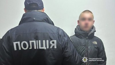 Вихопив телефон на вулиці і втік: грабіжник у Чернігові