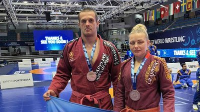 Сумські спортсмени вибороли п'ять медалей на чемпіонаті світу з греплінгу Сумські спортсмени вибороли п'ять медалей на чемпіонаті світу з греплінгу