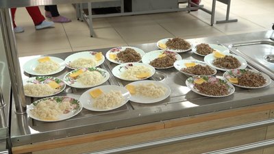 Безоплатні обіди: як у черкаських школах харчуються учні Безоплатні обіди: як у черкаських школах харчуються учні