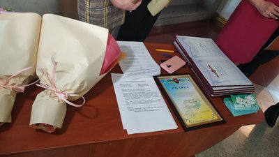 У Черкасах визначили топ-10 лікарів. Їх винагородили