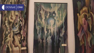 “Мистецтву віддані серця”: у Сумах запрацювала виставка подружжя художників Михайличенків