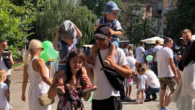 День подвійної радості: як у Чернігові пройшов четвертий CheTwinsFest? День подвійної радості: як у Чернігові пройшов четвертий CheTwinsFest?