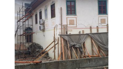 Окупанти в Криму пошкодили будівлю історичного Ханського палацу під час реставрації Окупанти в Криму пошкодили будівлю історичного Ханського палацу під час реставрації