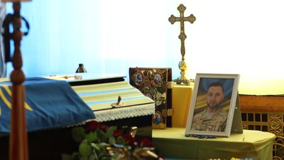 У Калуші на Франківщині попрощалися із двома героями, полеглими у російсько-українській війні