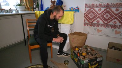 "Ми не маємо права тут здатися". Як у прикарпатському селі Сваричів волонтери допомагають ЗСУ "Ми не маємо права тут здатися". Як у прикарпатському селі Сваричів волонтери допомагають ЗСУ