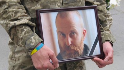 Світлина загиблого військовослужбовця Дениса Кузнєцова Світлина загиблого військовослужбовця Дениса Кузнєцова