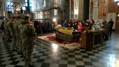 У Рівному попрощалися з бійцем тероборони області Максимом Чаплінським У Рівному попрощалися з бійцем тероборони області Максимом Чаплінським