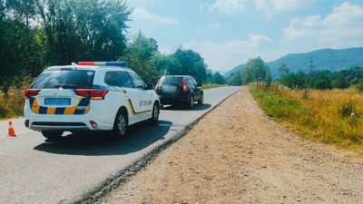 ДТП у селі Новоселиці. Водій наїхав на неповнолітню ДТП у селі Новоселиці. Водій наїхав на неповнолітню