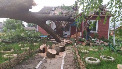 На Рівненщині чекають нової негоди та підраховують збитки від п'ятниці На Рівненщині чекають нової негоди та підраховують збитки від п'ятниці