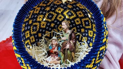 Шопка, зроблена у техніці модульного оригамі Шопка, зроблена у техніці модульного оригамі