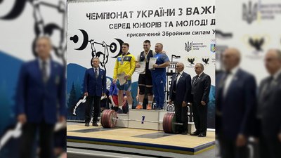 Чернігівські спортсмени здобули "золото" та "срібло" з важкої атлетики Чернігівські спортсмени здобули "золото" та "срібло" з важкої атлетики