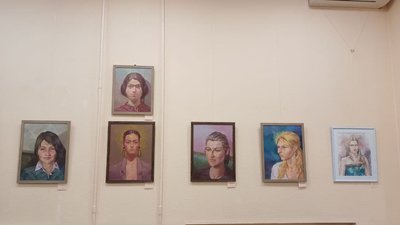 Людина як сенс. У Миколаєві відкрили персональну виставку живопису місцевого художника Людина як сенс. У Миколаєві відкрили персональну виставку живопису місцевого художника