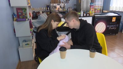 Подружжя переселенців з Ірпеня відкрили на Вінниччині власну кав'ярню Подружжя переселенців з Ірпеня відкрили на Вінниччині власну кав'ярню