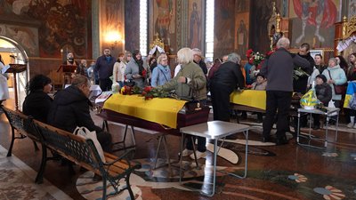 У Черкасах попрощалися із загиблими військовими