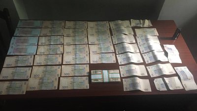 65 000 гривень за місце для поховання: у Тернополі затримали посадовця 65 000 гривень за місце для поховання: у Тернополі затримали посадовця