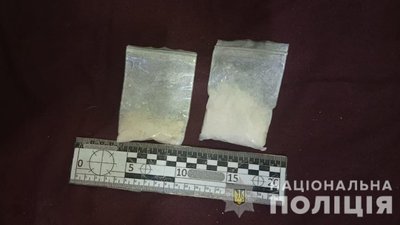 Хобі на пенсії: на Черкащині затримали пенсіонерку, яка продавала амфетамін