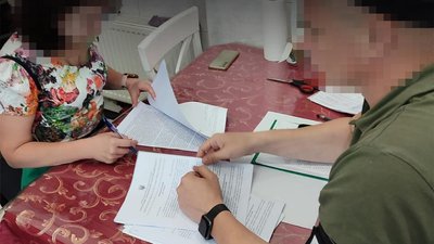 Правоохоронці вручили підозри ексдиректору і спеціалісту оборонного департаменту Полтави - БЕБ Правоохоронці вручили підозри ексдиректору і спеціалісту оборонного департаменту Полтави - БЕБ