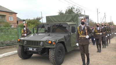 На Львівщині поховали 22-річного Ростислава Булія, який загинув у авіакатастрофі на Харківщині На Львівщині поховали 22-річного Ростислава Булія, який загинув у авіакатастрофі на Харківщині