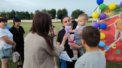 "Перегони мацьоп". У Новоукраїнці на Кіровоградщині змагалися малюки "Перегони мацьоп". У Новоукраїнці на Кіровоградщині змагалися малюки